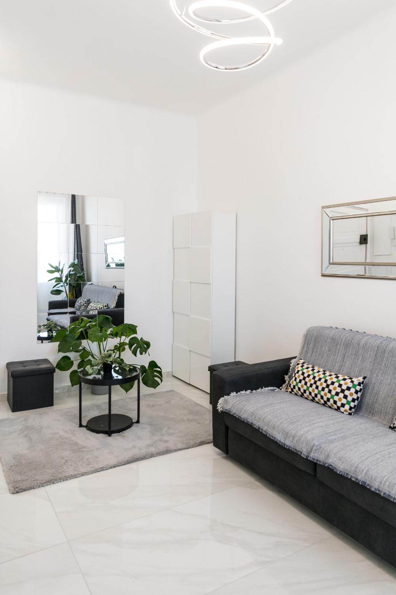 Apartment Stylish Modern Near Train Station Nizza
